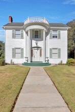 Building Photo - 228 Amelia St