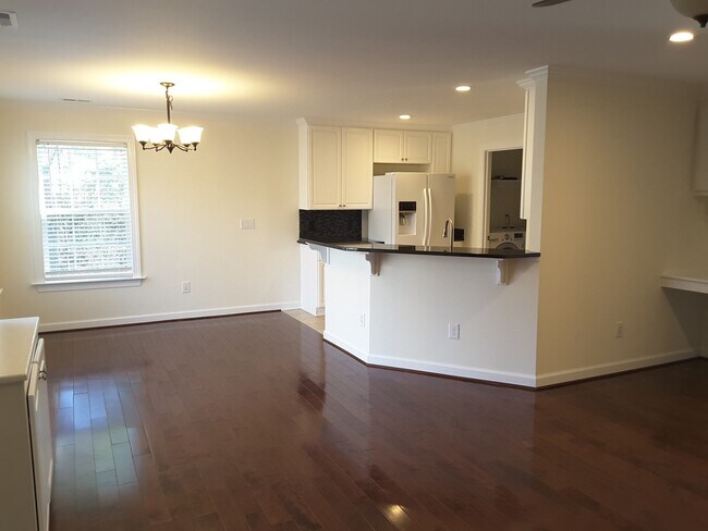 Building Photo - Country Living in Toano with Acres