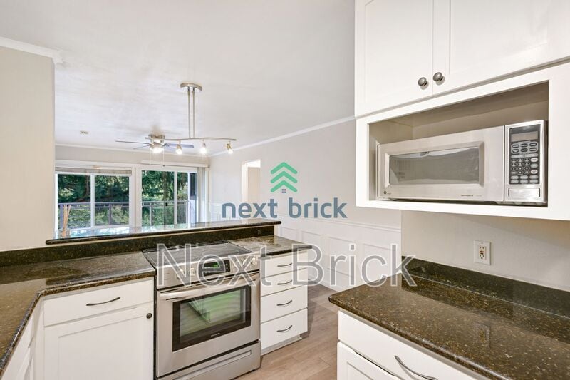 Primary Photo - 130 105th Ave SE