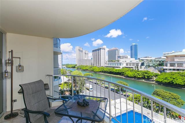 Building Photo - 1717 Ala Wai Blvd