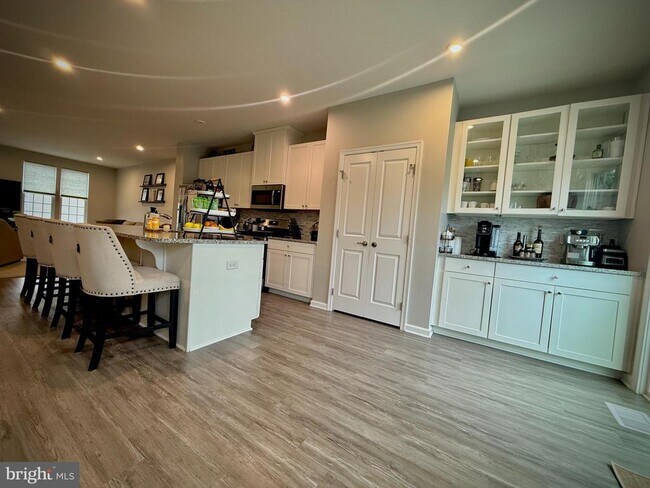 Foto del edificio - 152 Meridian Ln