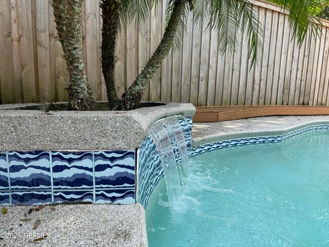 Foto del edificio - 4765 Marsh Hammock Dr W