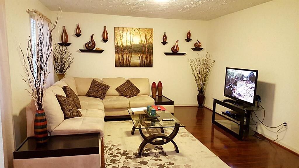Foto principal - 8710 Wilcrest Dr