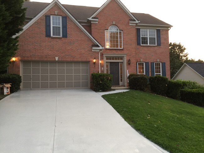 Building Photo - 2003 Clearstream Overlook