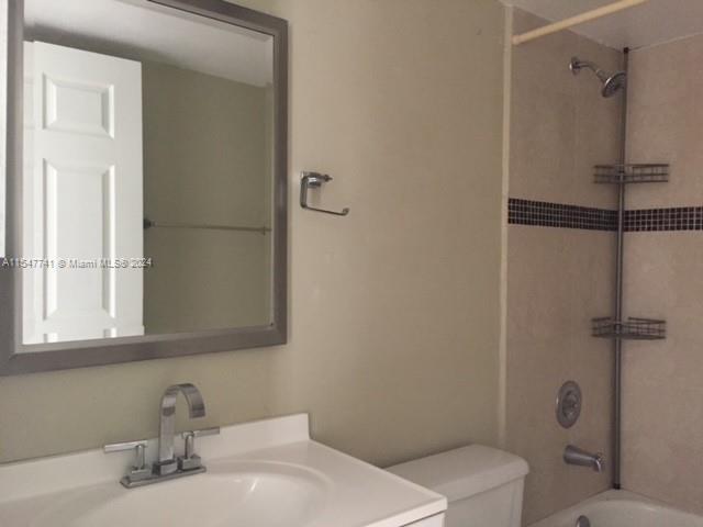 Foto del edificio - 8260 SW 210th St
