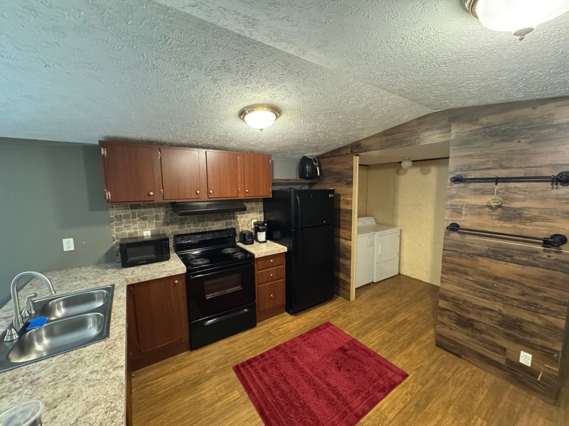 Primary Photo - 871 Fairgarden Cir
