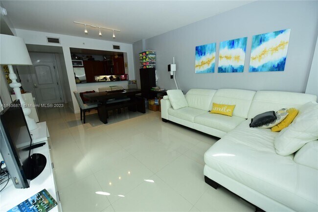 Foto del edificio - 7355 SW 89th St