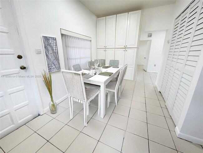 Foto del edificio - 2380 SW 11th St