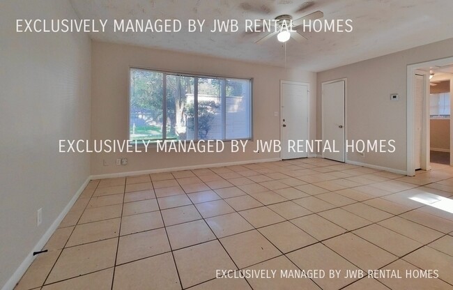 Building Photo - 4525 Rainer Rd
