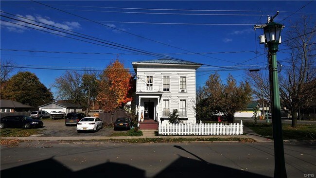 Building Photo - 243 Sterling St