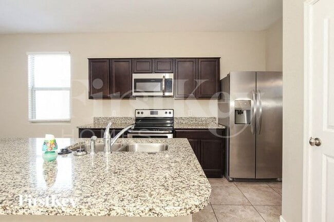 Foto del edificio - 8492 S 256th Dr