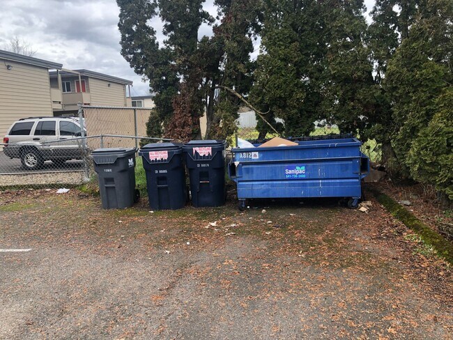 Building Photo - 1325 18th St.