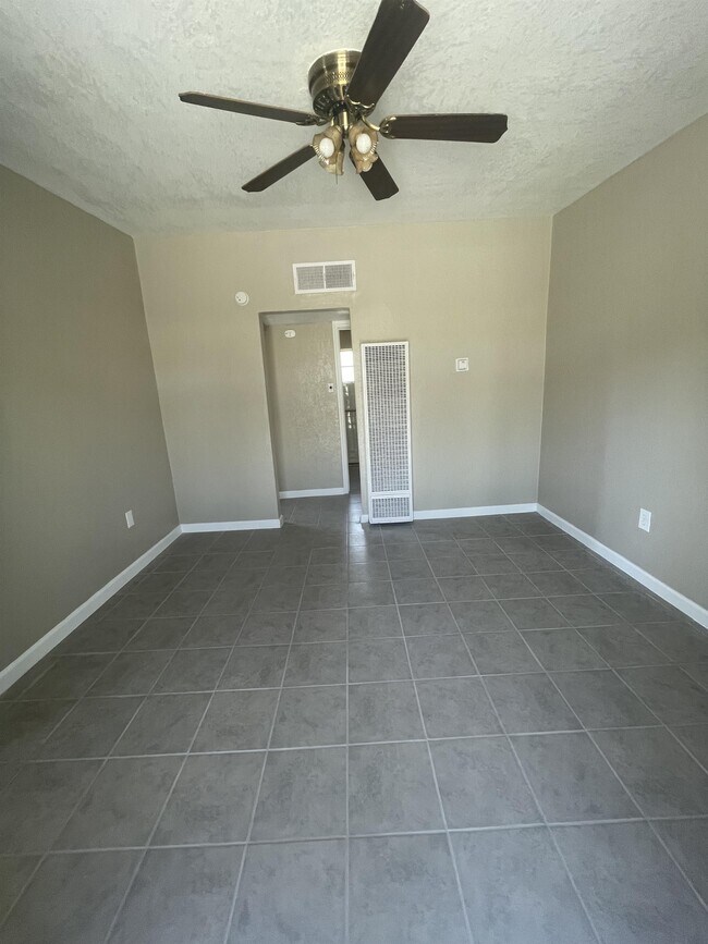 Building Photo - 4212 Manzana Ave
