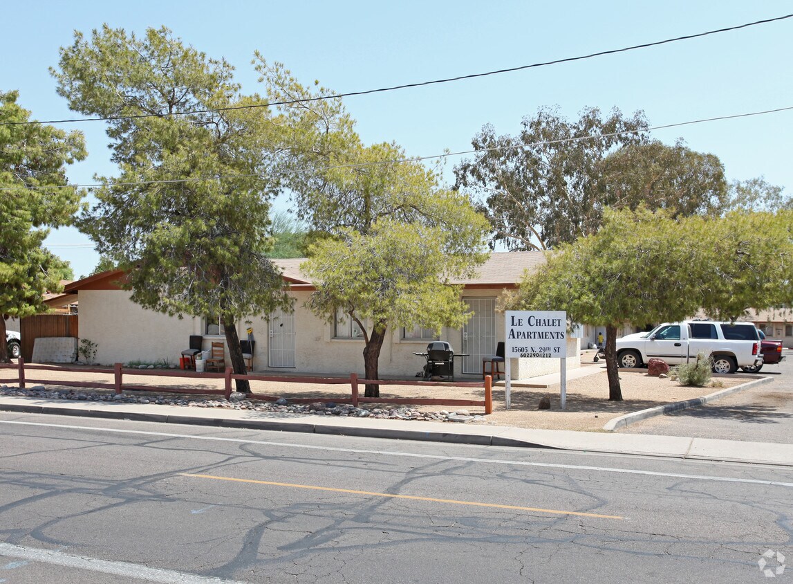 Primary Photo - La Chalet Apartments
