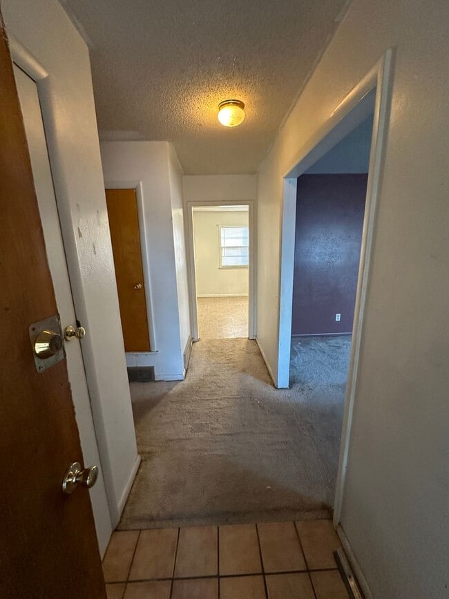Foto del edificio - 3 Bed 2 Bath Home in Highland School School District!