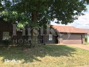 Building Photo - 4834 Walden Glen St