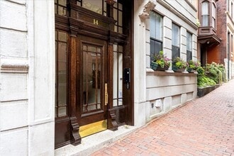 Building Photo - 14 Hancock St