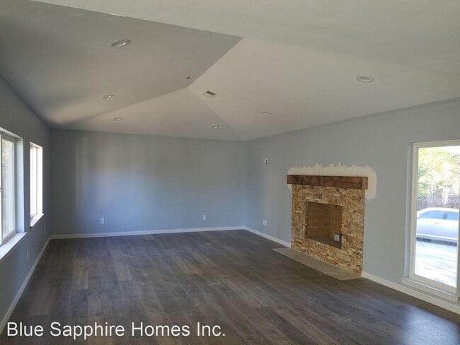 Building Photo - 3 br, 2 bath House - 607 Diablo Rd.