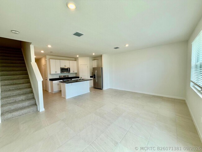 Building Photo - 655 Salisbury Cir