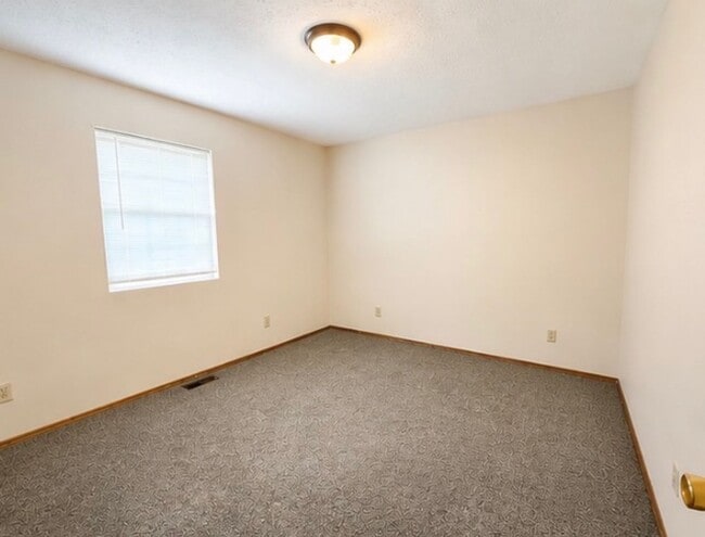 Building Photo - Midwest Ridge Investment Group LLC