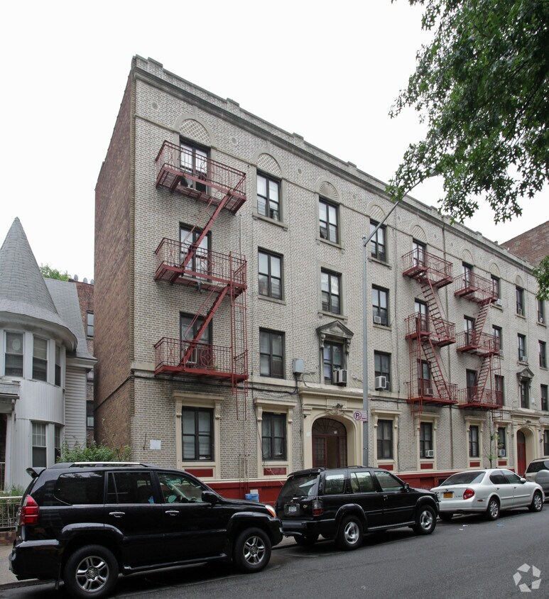 Primary Photo - Beverly Arms