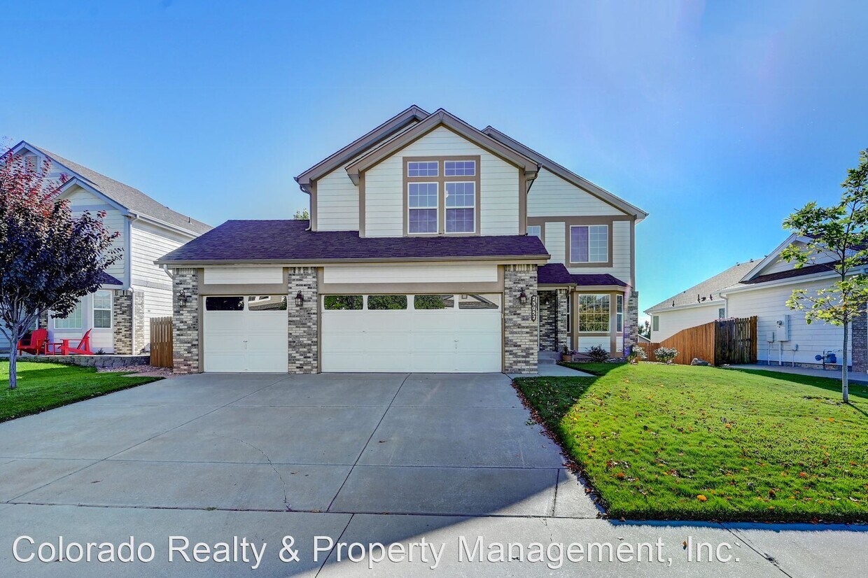 4 br, 3 bath House 23052 East Alamo Place House Rental in Aurora, CO