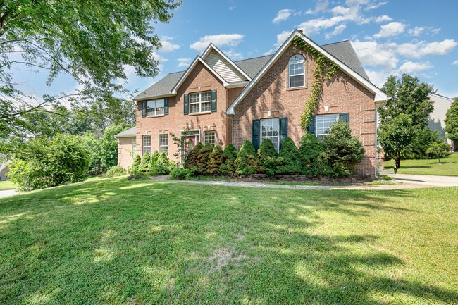 Building Photo - 200 Woodgreen Cir