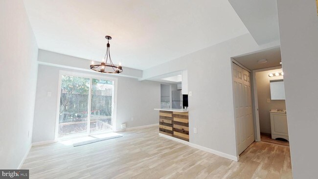 Foto del edificio - 1726 Whitfield Ct