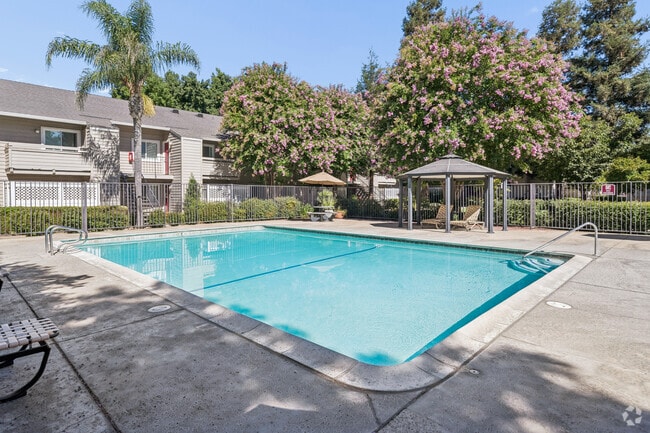 Westdale Commons Apartments