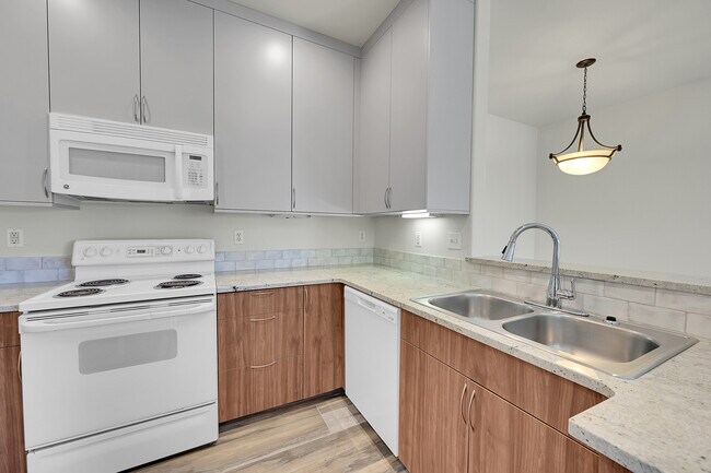 Building Photo - 530 Mohawk Dr
