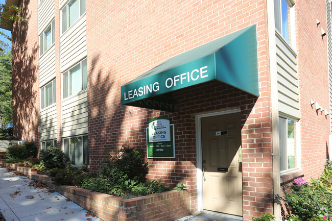 New Apartments By Pcc Rock Creek with Simple Decor