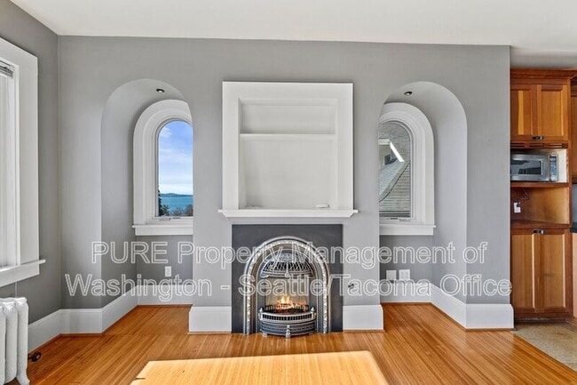 Building Photo - 604 W Kinnear Pl