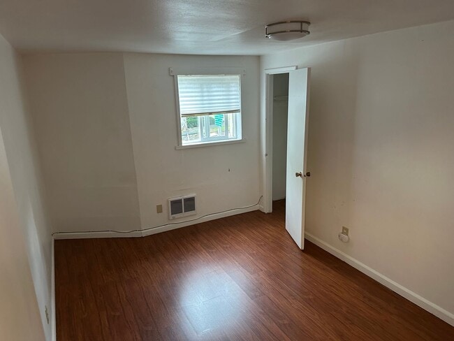 Photo - 704 19th Ave Apartment