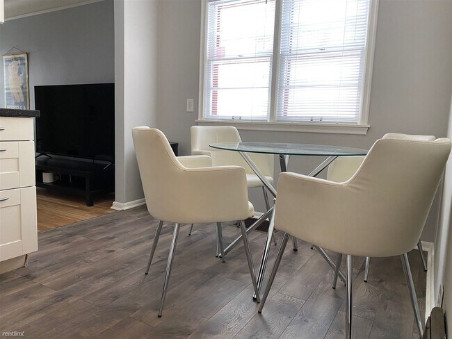 Foto del edificio - 1 br, 1 bath Duplex - 4137-4139 Oakland Av...