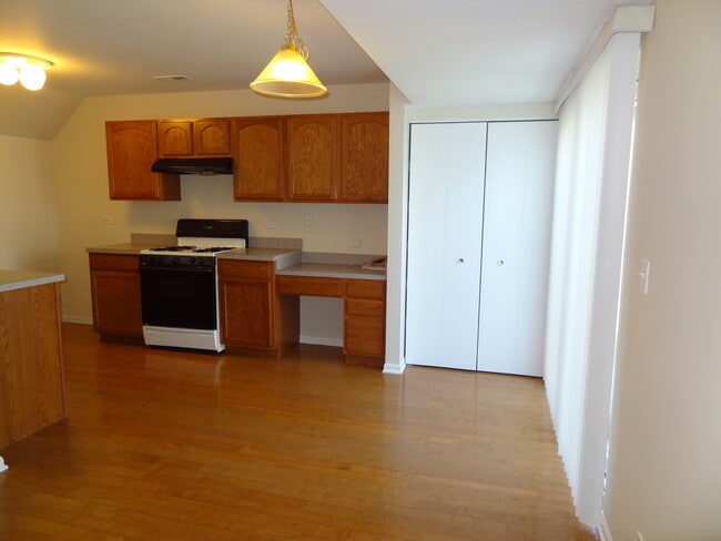 Building Photo - 729 Serendipity Dr