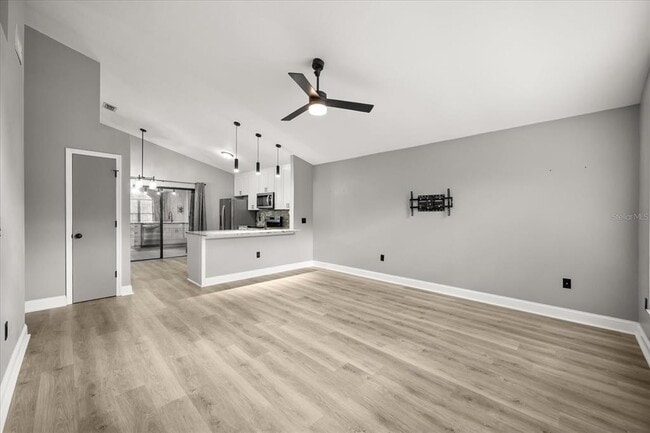 Foto del edificio - 11731 Cuxham Dr