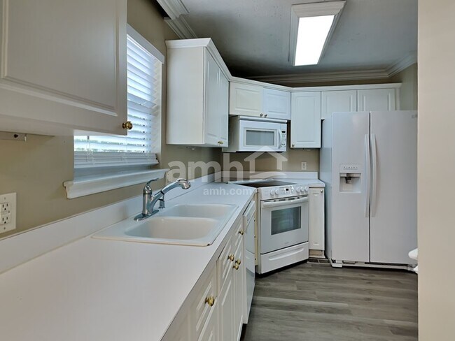Foto del edificio - 107 Edgewater Pl