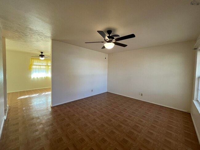 Building Photo - 4723 N Shore Dr