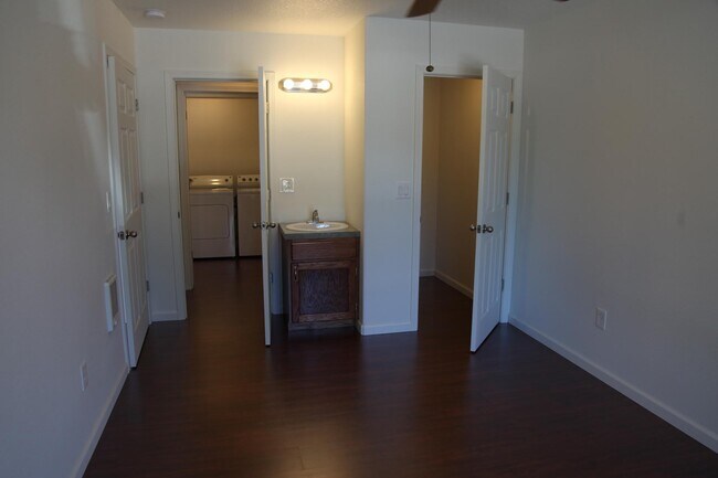 Foto del edificio - 233 Whitman St S