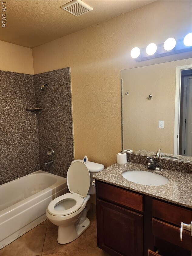 Building Photo - 2606 S Durango Dr