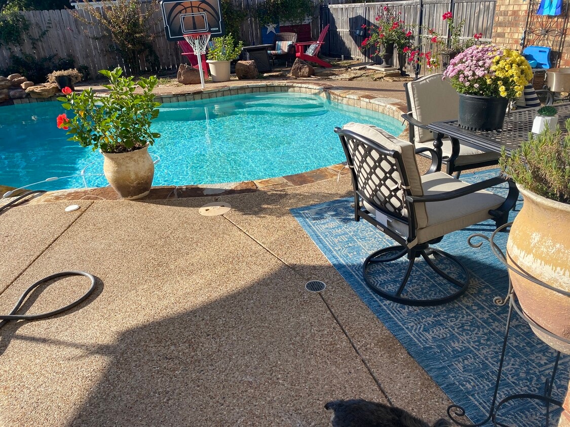 717 Paul Dr, Hurst, TX 76054 House Rental in Hurst, TX