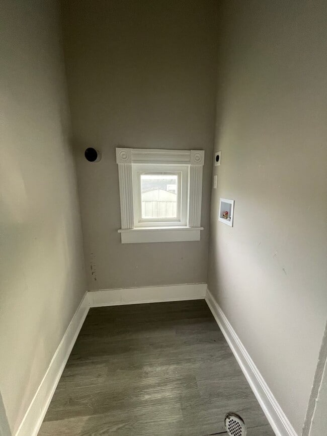 Building Photo - Beautiful two story duplex