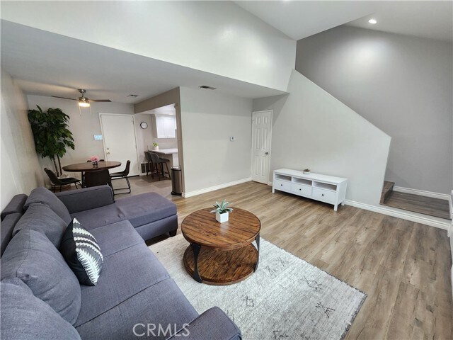 Foto del edificio - 2239 S Fern Ave
