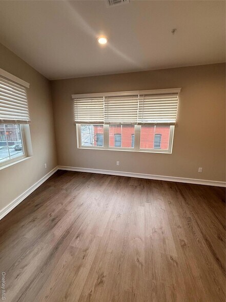 Foto del edificio - 122 Greenwich Ave