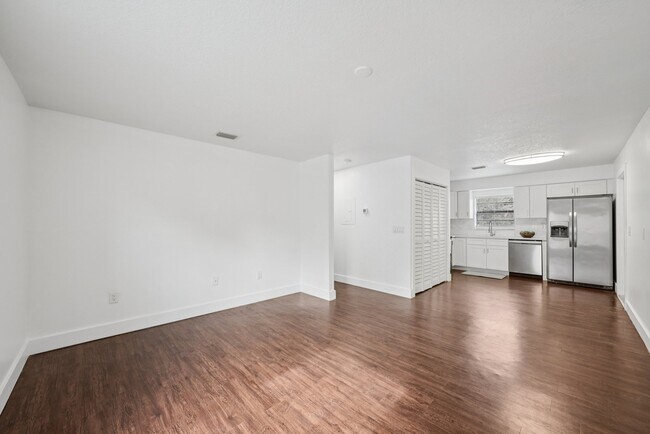 Foto del edificio - 3208 W Gandy Blvd