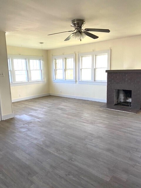 Foto del edificio - 602 S Main St