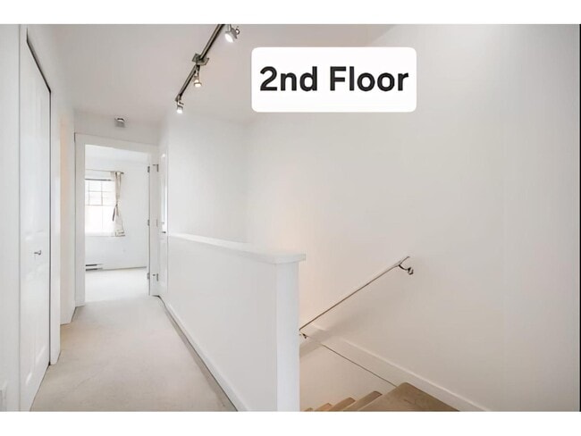 Building Photo - 8767 162 St