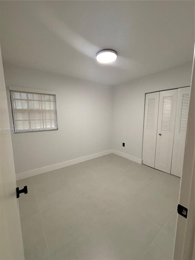 Foto del edificio - 5005 NW 196th Terrace