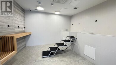 Building Photo - 500 Wilson Ave