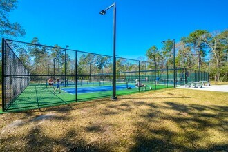 Building Photo - 14 Guinevere Pl